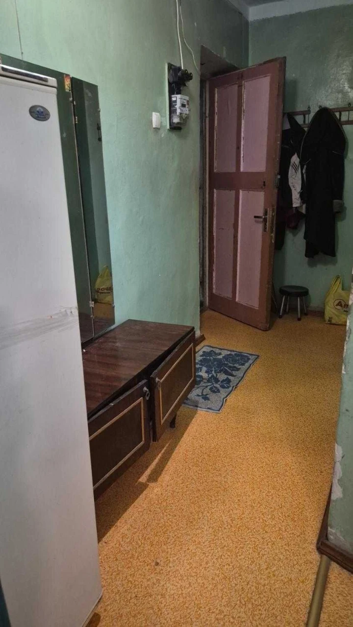 Продам 2-к квартиру, 4/5 пов, на вул. Варненській/100-я школ