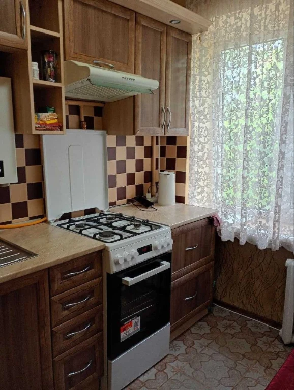 1-но кімнатна квартира коло парку ім. Шевченка