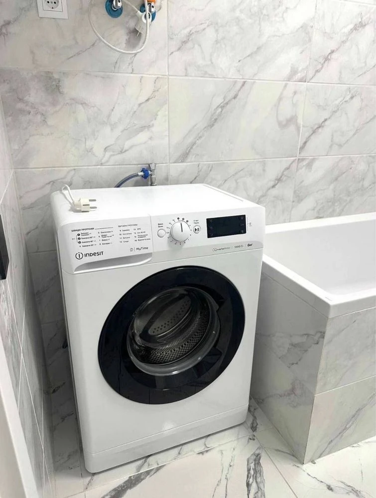 Продаж 1 к квартири