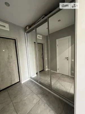 Продаж 1к квартири 32 кв. м на вул. Петропавлівська 40 • ID
