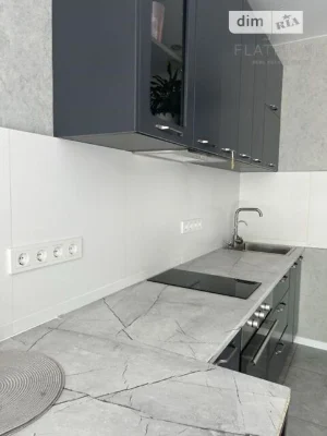 Продаж 1к квартири 32 кв. м на вул. Петропавлівська 40 • ID