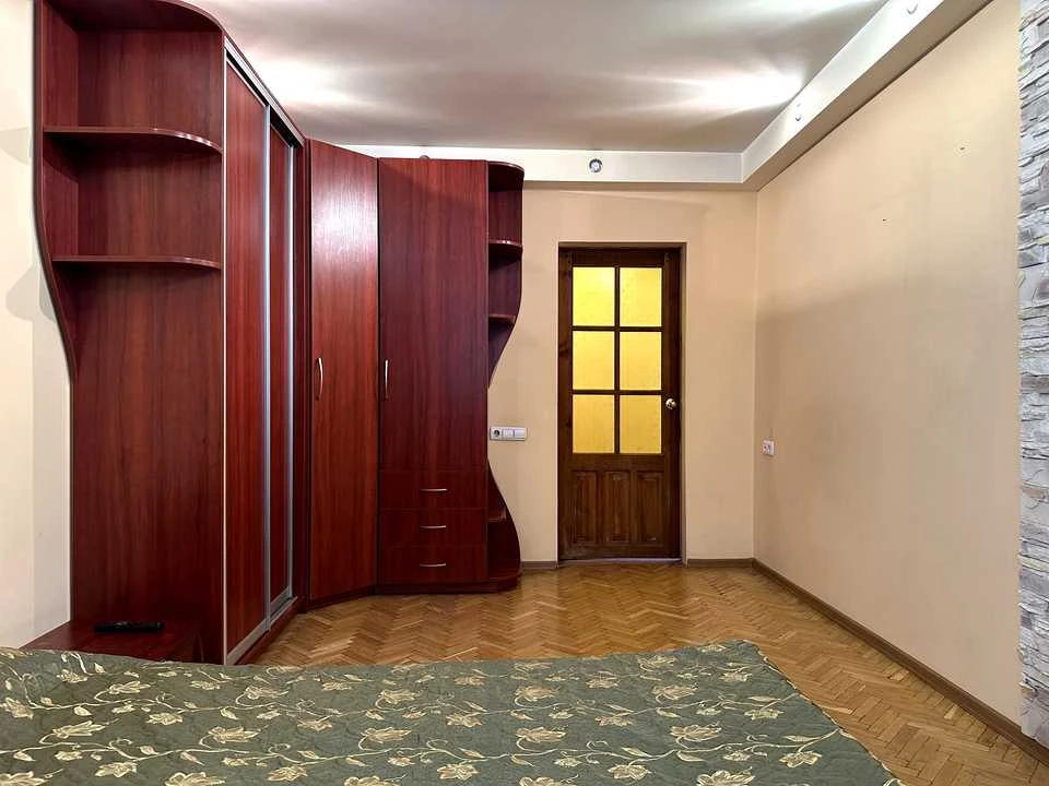 Квартира. Київ, Васильківська вул.