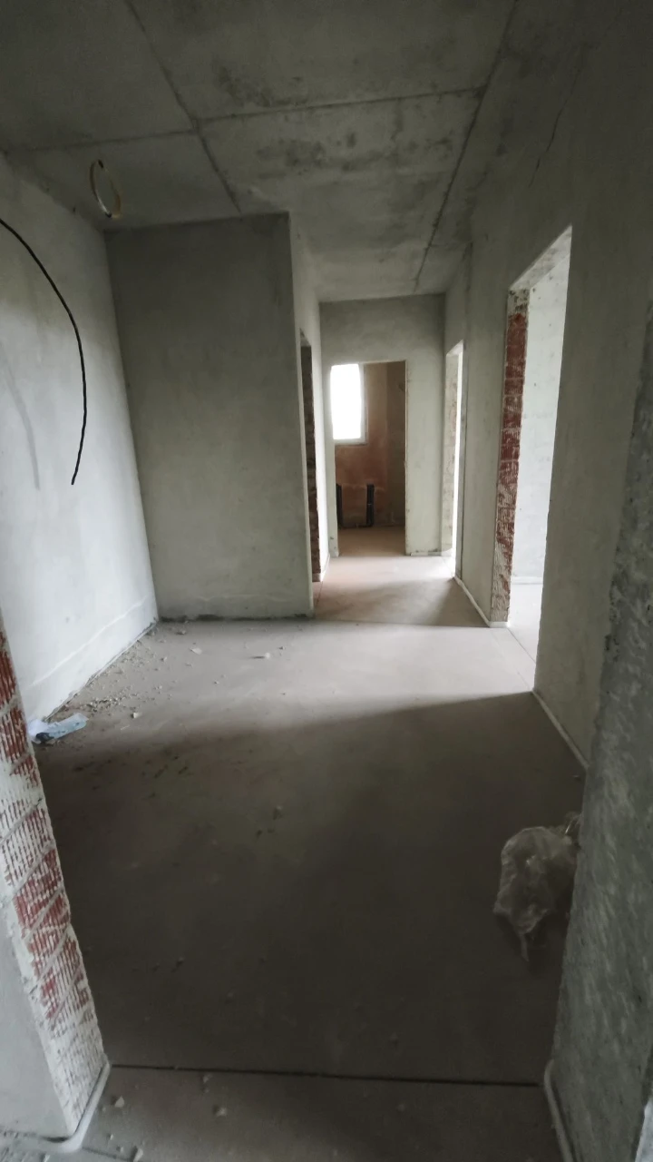 Пропоную на  продаж простору квартиру в новобудові по вул. Л