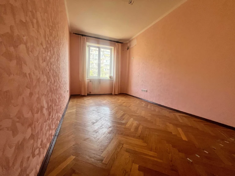 Продаж 2-ої квартири по пр. В.Івасюка 9 від Власника без ком