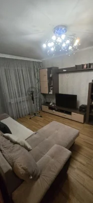 Продам квартиру 2-х комнатную по героев 55 бригады 61 [шекил