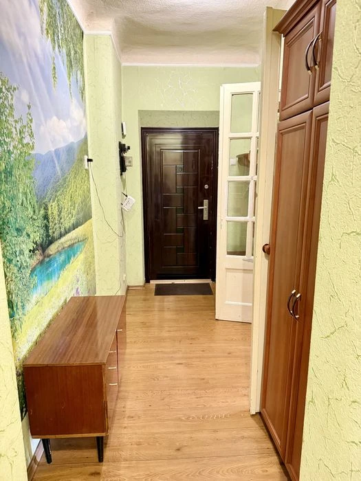 Продам 2к квартиру Сталінка пр. Яворницького