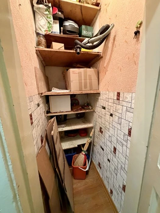 Продам 2к квартиру Сталінка пр. Яворницького