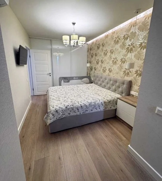 Продам 3-к квартиру (104м2) в ЖК SokolovSky/Соколовский