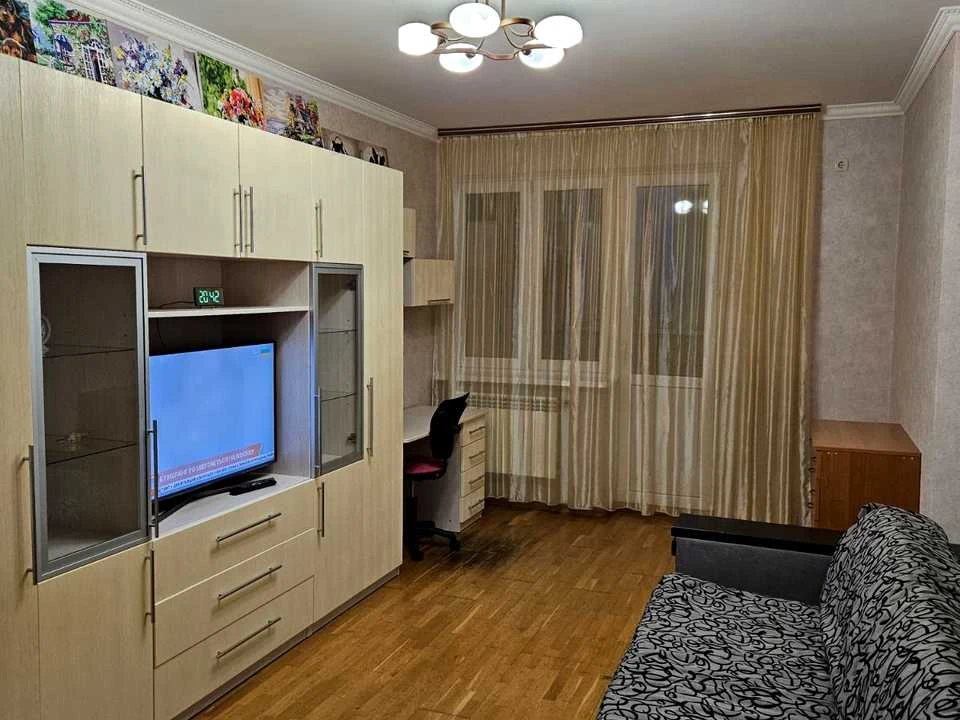 Квартира. Київ, Кубанської України вул.