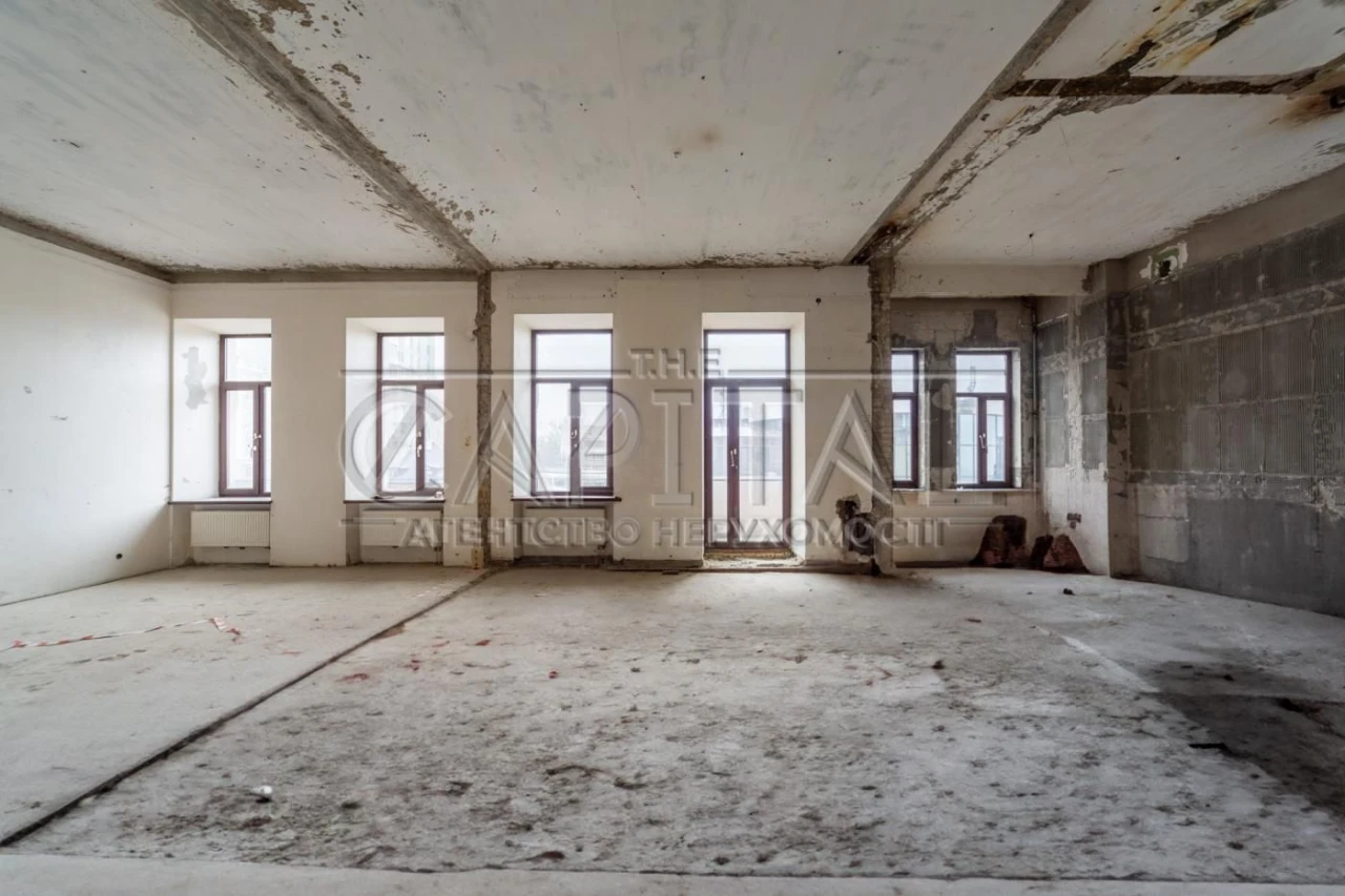 Продаж квартири, вул. Гончара Олеся, Центр, Київ
