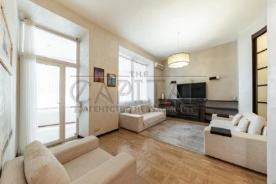 Продаж 2к квартири, вул. Велика Васильківська, Центр, Шевчен