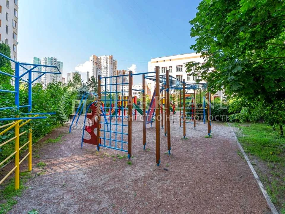 Квартира. Київ, Бориса Гмирі вул.