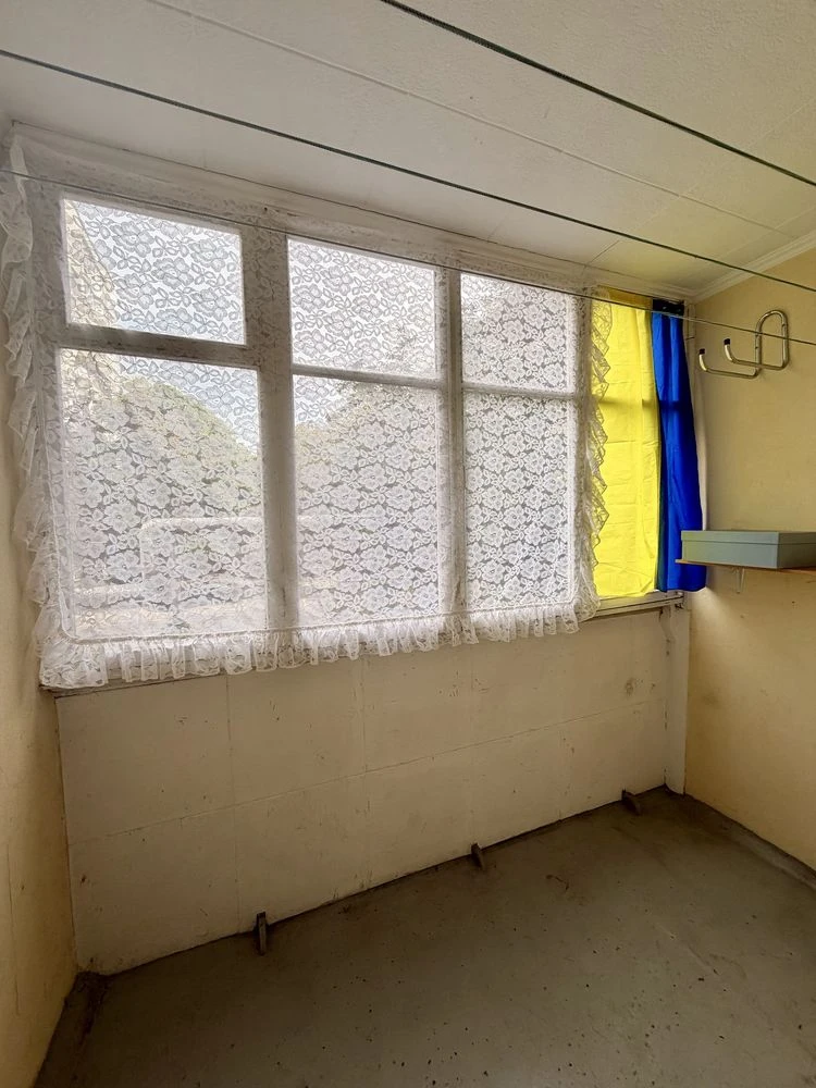продам 2-к квартиру пр. Кирова 24, маленький париж, центр