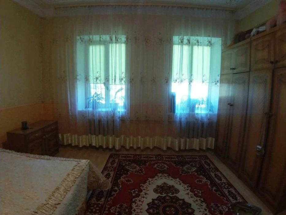 A house on 11 acres of land in Slobodka is for sale.