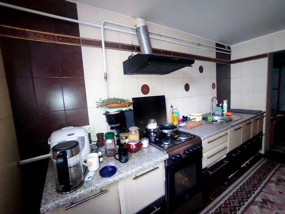 A house on 11 acres of land in Slobodka is for sale.