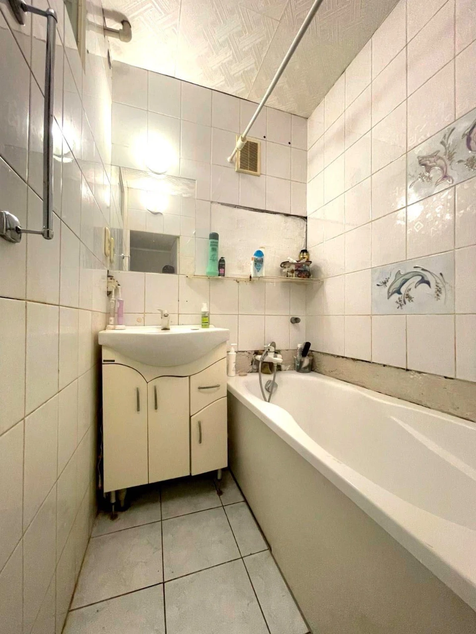 23 Августа. Продам 3 комн. квартиру на Павловом Поле.