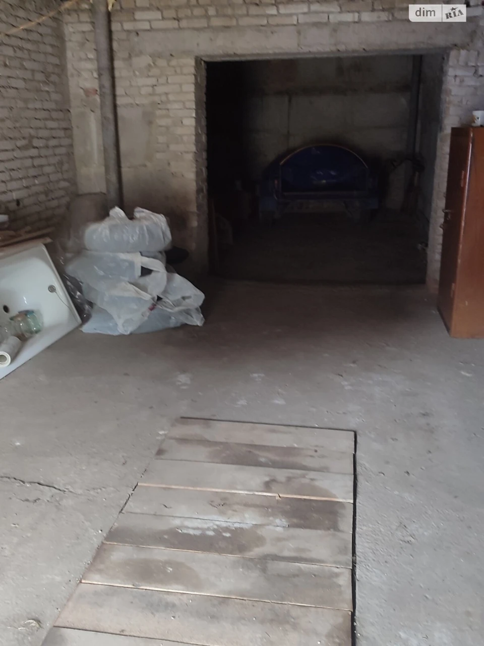 Продаж Місце в гаражному кооперативі Курський