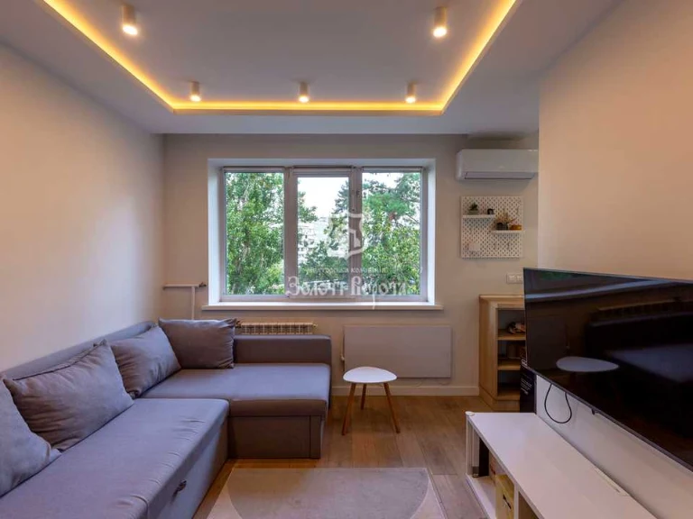 Apartment. Kyiv, Darnytskyi Blvd.