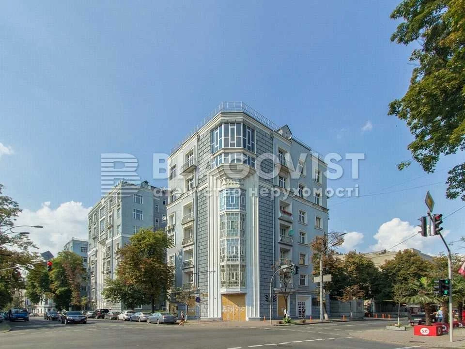 Квартира. Київ, Інститутська вул.