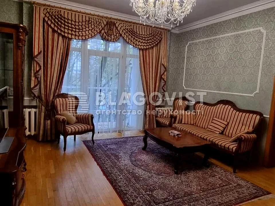 Квартира. Київ, Інститутська вул.