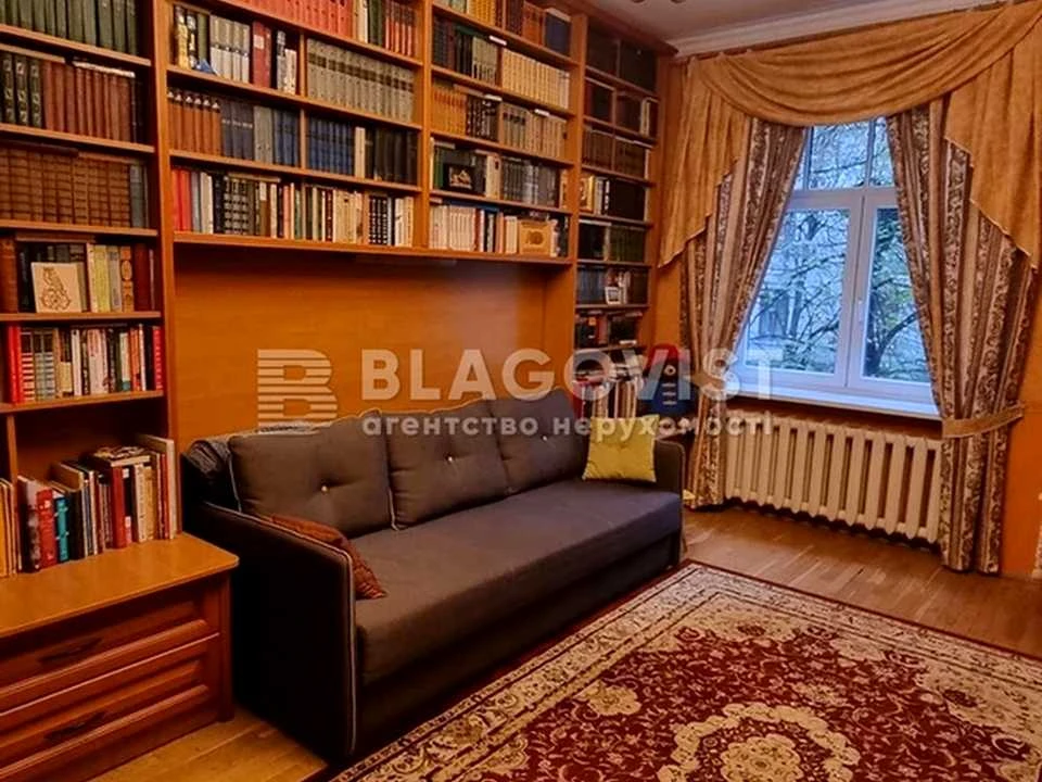 Квартира. Київ, Інститутська вул.