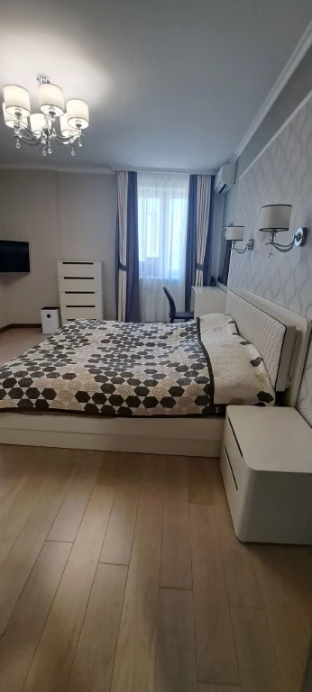 Продається світла, простора 3-х кімнатна квартира по вул. Аб