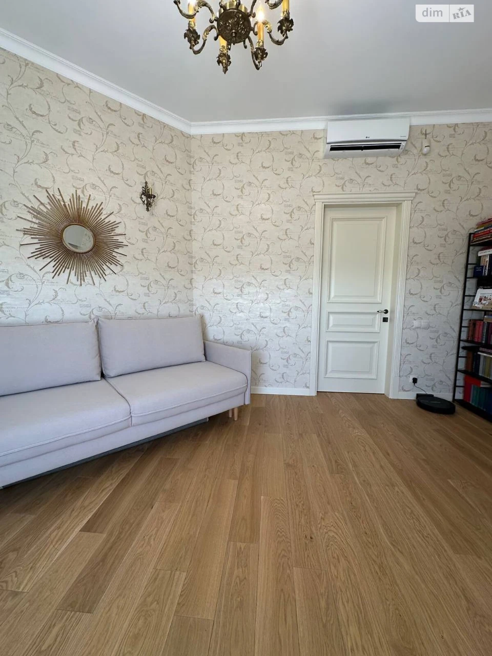 Продажа квартир Приморский.