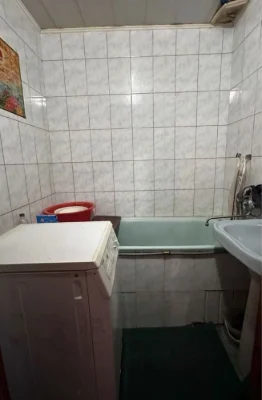 Продам 3 кімнатну чешку в районі вулиці Комарова