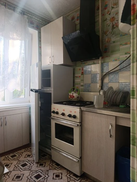 РЕАЛЬНА 1к малосімейка ж/м Червоний камінь