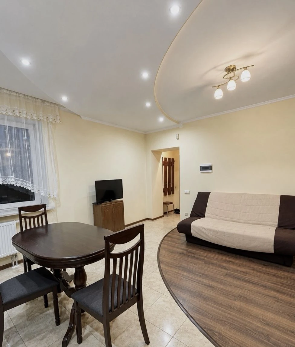 Продаж квартири 52 кв м новобудова ремонт Кульпарківська