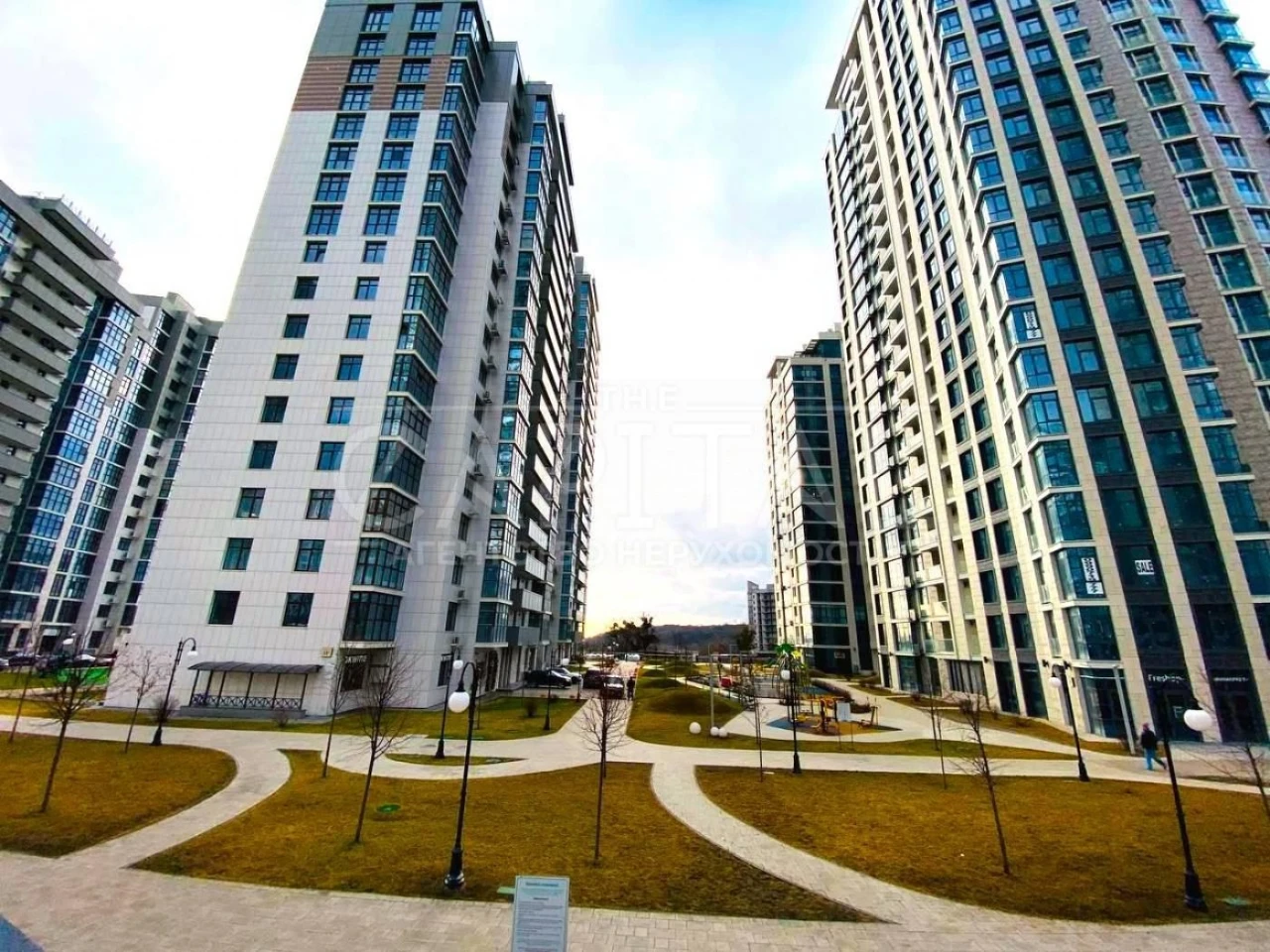 Продаж квартири, ЖК Новопечерські Липки, Драгомирова, Верхог