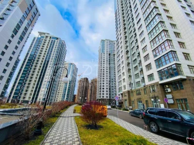 Продаж квартири, ЖК Новопечерські Липки, Драгомирова, Верхог