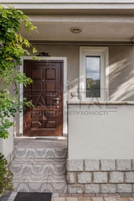 Будинок з ремонтом у Святошинському районі, 200м2, ніхто не