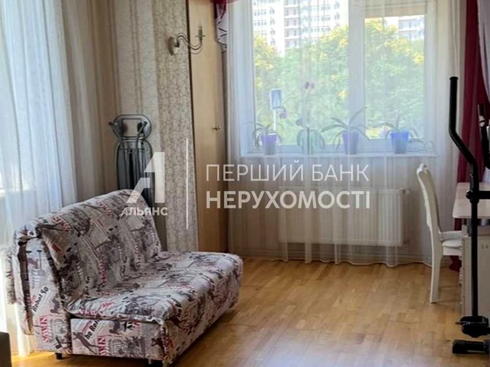 Квартира. Одеса, Перлинна вул.