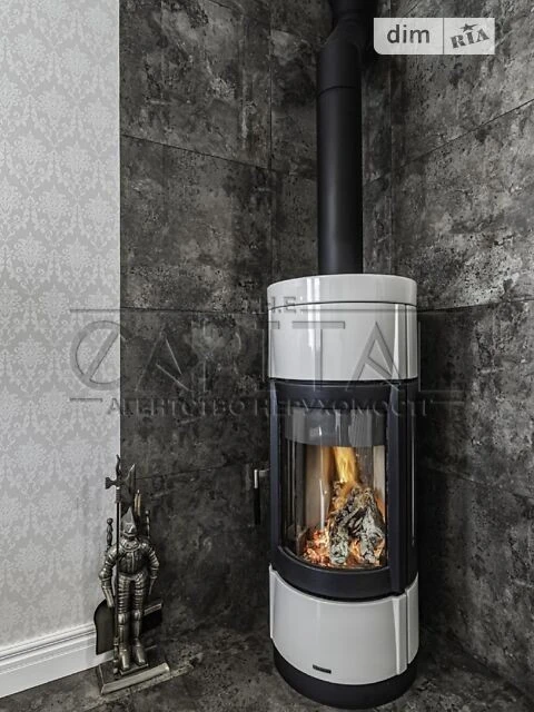 Sale of 3-room apartment 100 sq. m on Beresteyskyi Avenue 67G • I