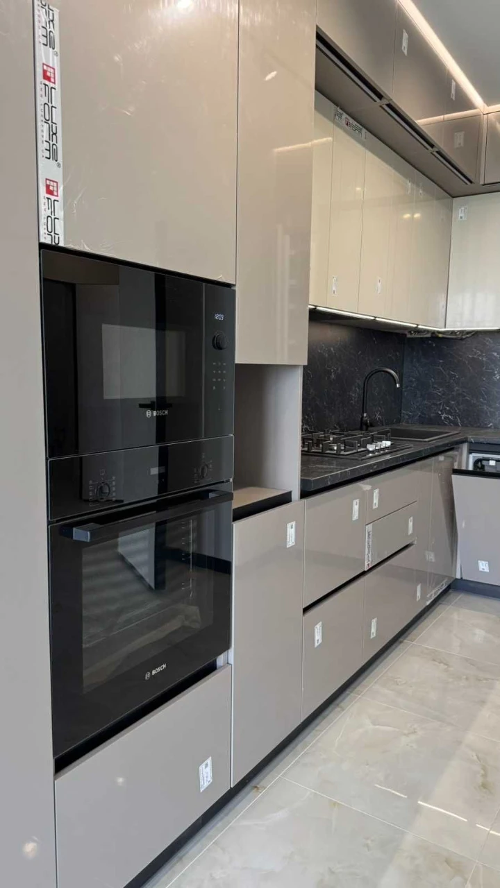 Продаж  1 кім. квартири з ремотом +кухня студія, у новобудов
