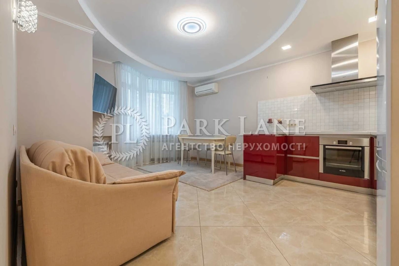 Продаж 1к квартири 53 кв м з ремонтом Липківського 18  Солом