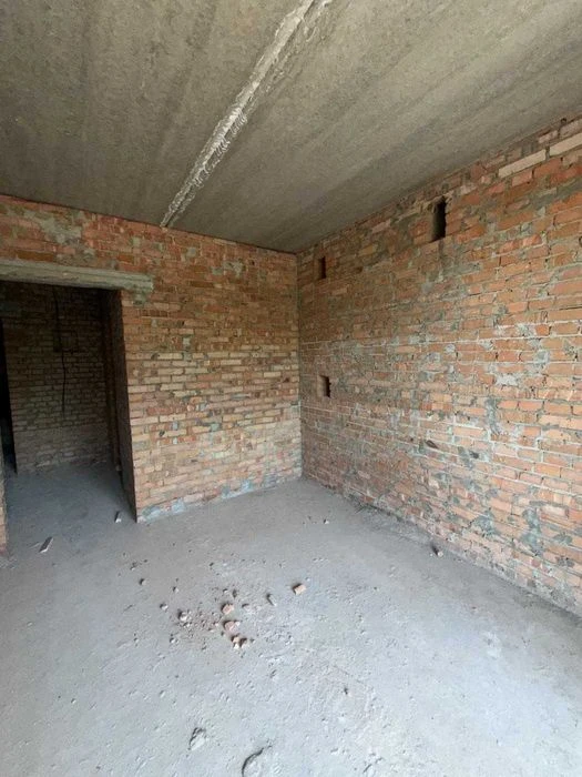 продам 3 кімнатну квартиру в новобудові
