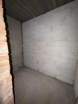 продам 3 кімнатну квартиру в новобудові