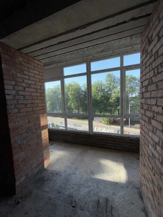 продам 3 кімнатну квартиру в новобудові