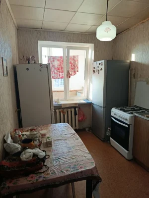 Терміново!! Продам 3 комнаты в 4-комнатной квартире. Лузанов