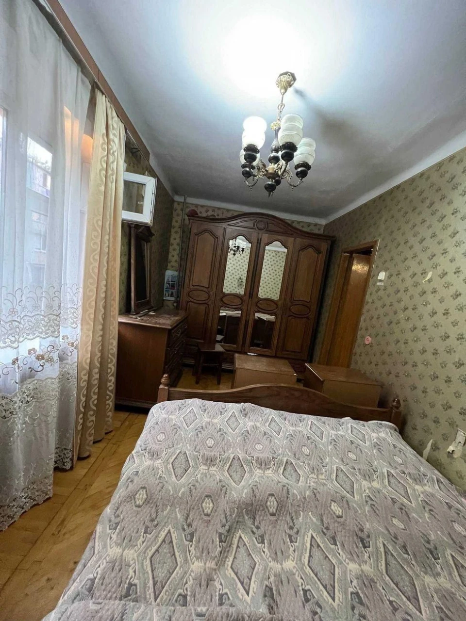 Продам 2х кімн. Сегедська/Армійська (Незалежності) (365-828)