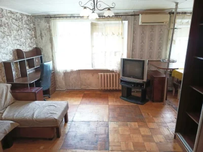 3 комн квартиру на Добровольского по приятной цене