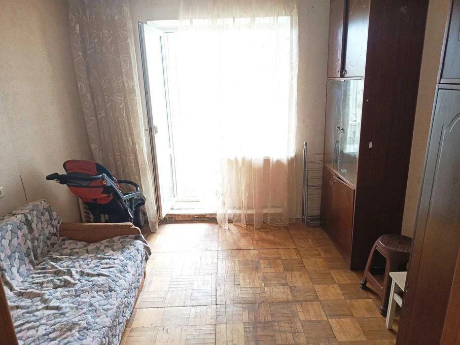 3 комн квартиру на Добровольского по приятной цене