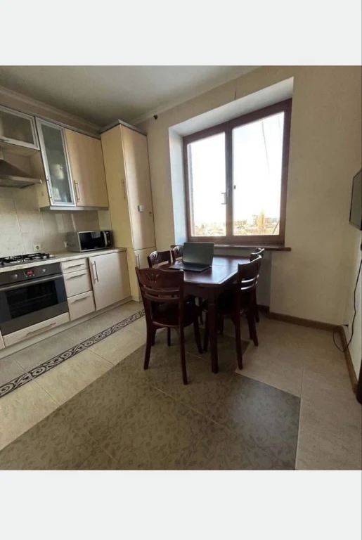 Продаж просторої 4-кімнатної квартири в Житомирі | 105,7 м²