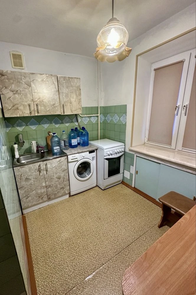 Продаж 3 кімнатої квартири пр. Миру зупинка Театральна