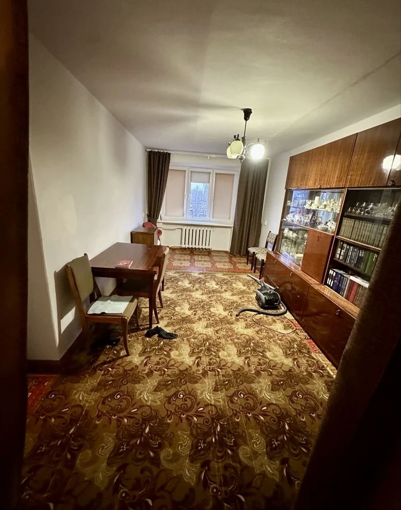 Продаж 3 кімнатої квартири пр. Миру зупинка Театральна