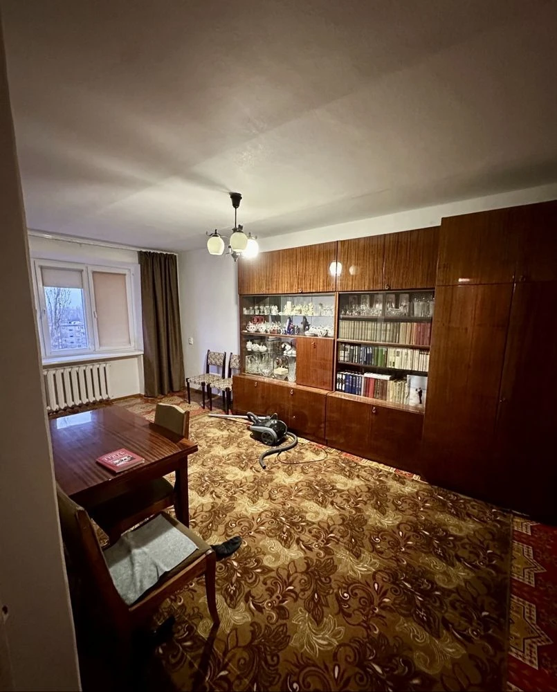 Продаж 3 кімнатої квартири пр. Миру зупинка Театральна