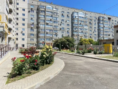 Продаж великої 1 кк в новому будинку по вул.Садовій. Автоном
