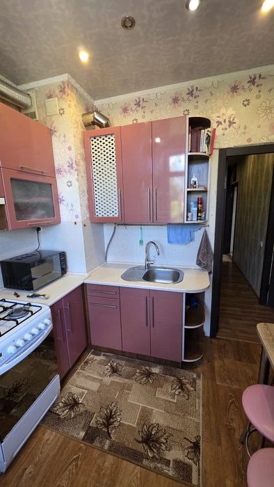 I will sell a 3-room apartment in Pridneprovsk.